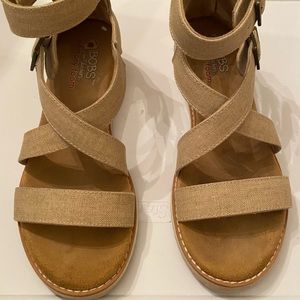 Super comfy memory foam Bobs sandals